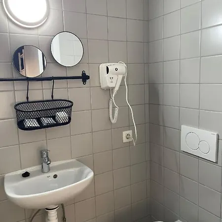 Heb Hotel 2*